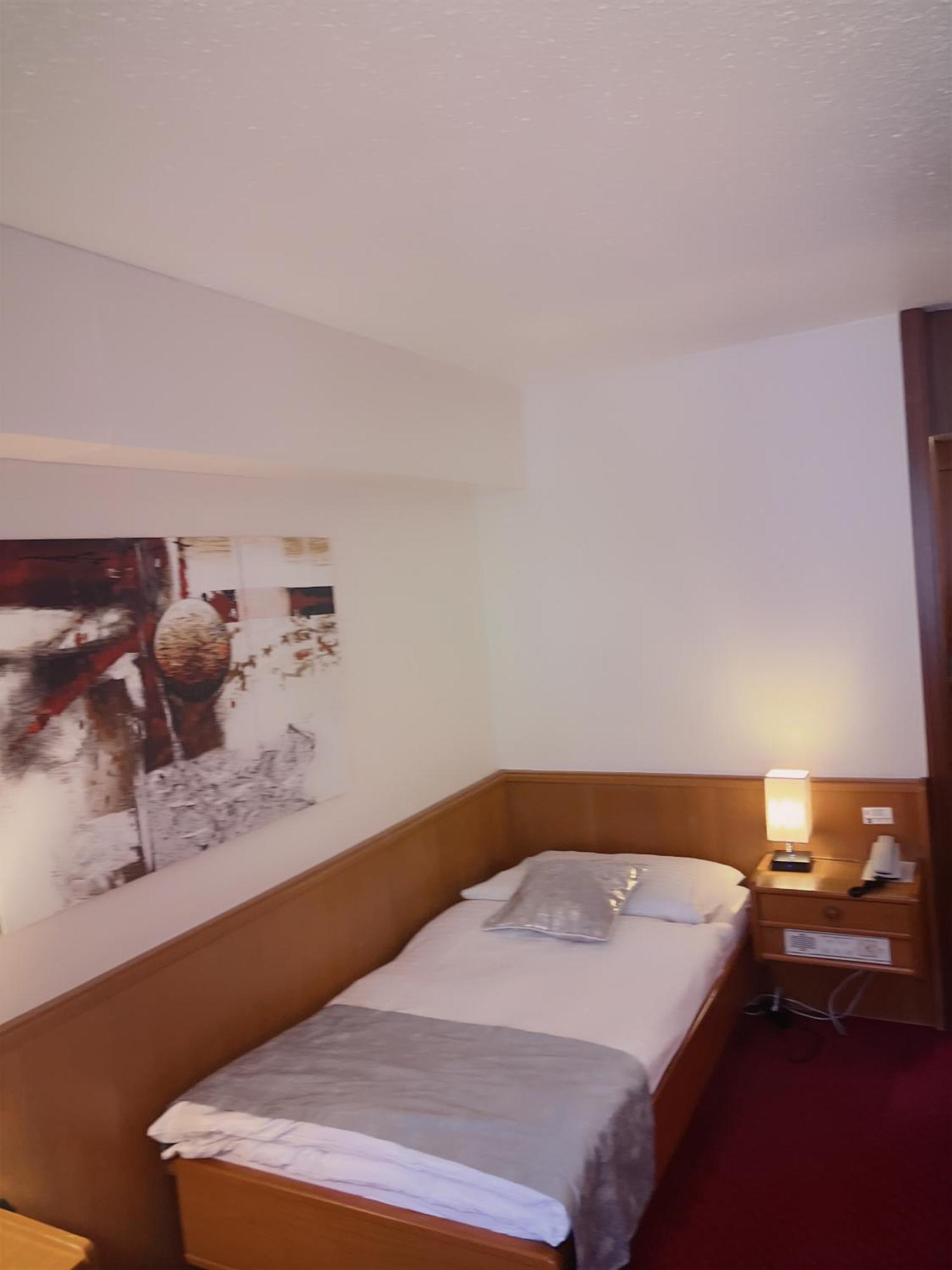 Hotel Des Trois Rois Le Locle Zewnętrze zdjęcie