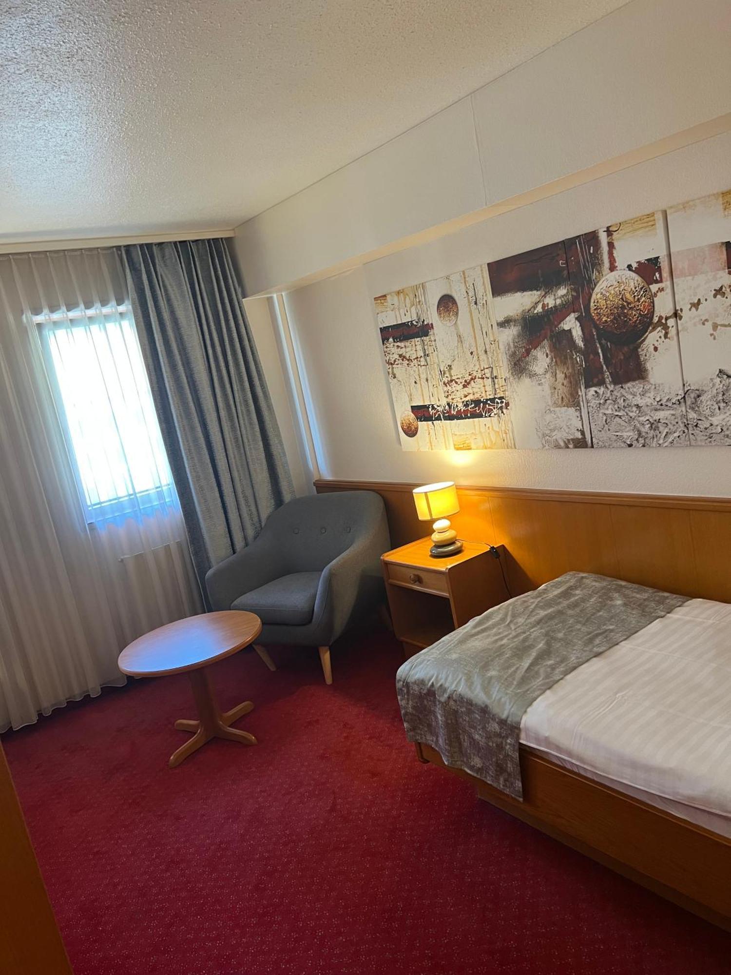 Hotel Des Trois Rois Le Locle Zewnętrze zdjęcie