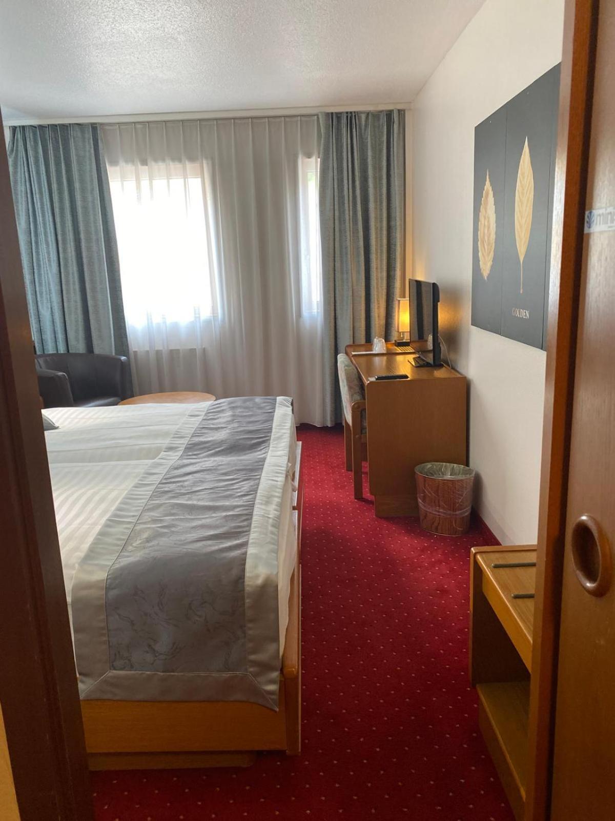 Hotel Des Trois Rois Le Locle Zewnętrze zdjęcie